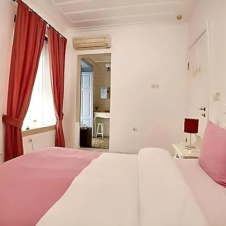 Tashmahal Butik Hotel